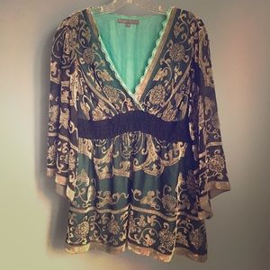 Kale bol bell sleeve blouse